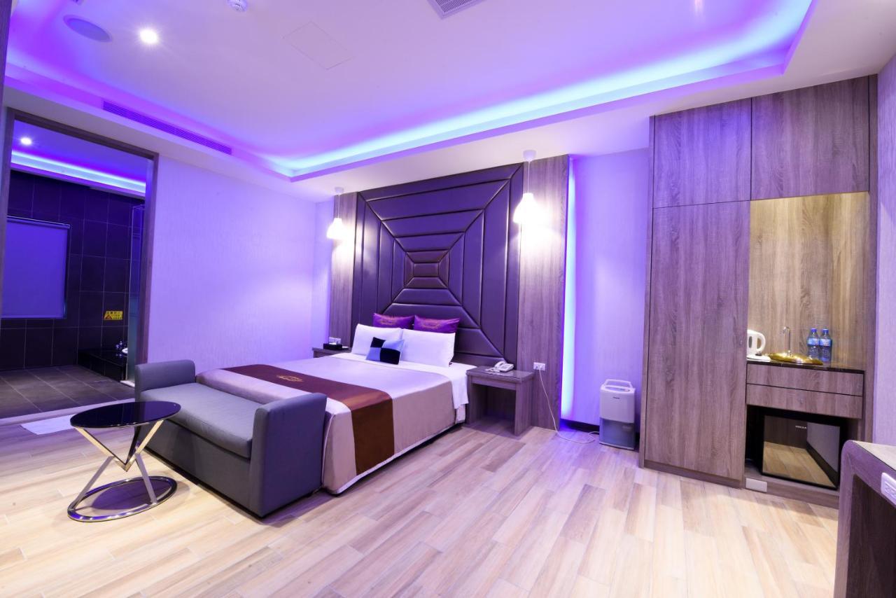 Purple Rainbow Motel Taipei Exterior foto